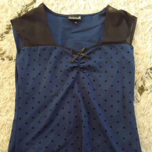 Sweetheart Neckline Pin Up top